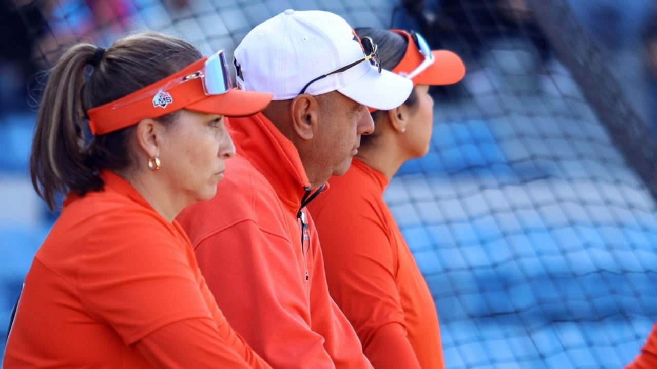 Luego de caer al sótano de la Liga Mexicana de Softbol, Naranjeros le da las gracias a Rolando Torres