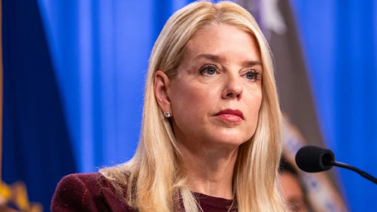 Congreso de EU: Pam Bondi habla de presunto derribo de drones de cárteles mexicanos en Texas (VIDEO)