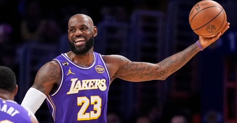 LeBron sigue jugando a gran nivel