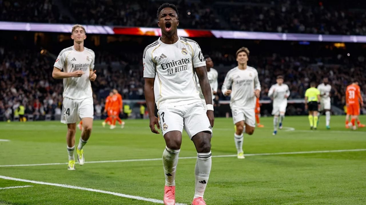 Real Madrid se luce en el Bernabéu; golea a la Real Sociedad y se coloca líder provisional en LaLiga