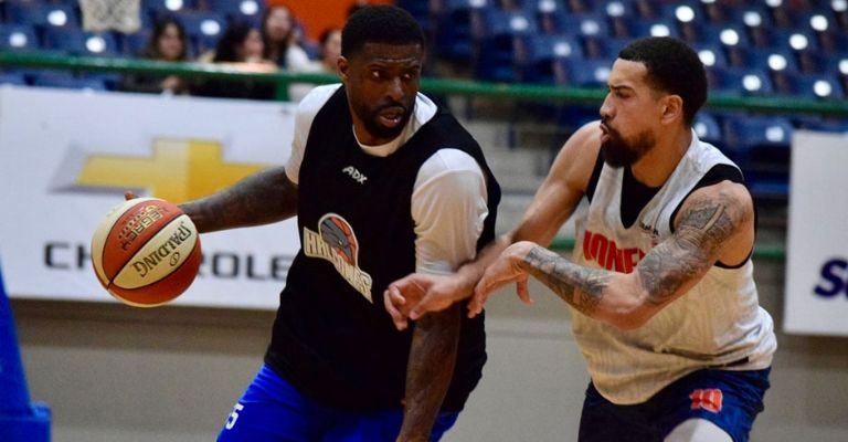 Farmer está de regreso para apoyar a los emplumados