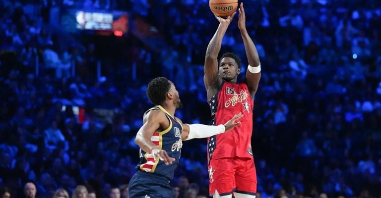 Edwards brilló en cada uno de los encuentros