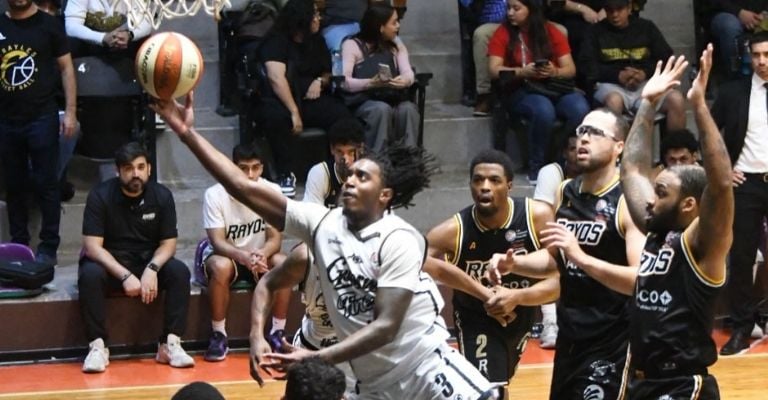 Los Rayos dividieron en su visita a los Frayles