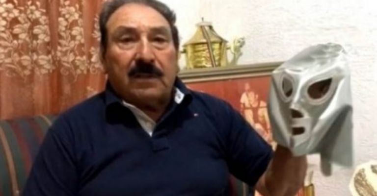 Luto en el pancracio: Muere El Remolino, último luchador al que El Santo le quitó la máscara