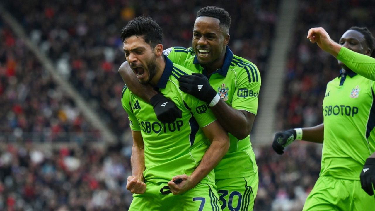 ¡Se luce el mexicano! Raúl Jiménez firma doblete para la victoria del Fulham en la Premier League