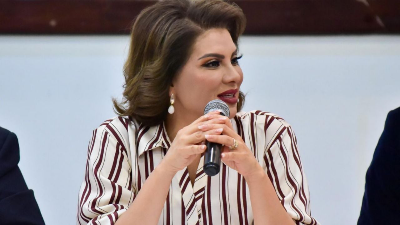 Destaca Lorenia Valles Sampedro infraestructura con sentido social en foro de Incide A. C