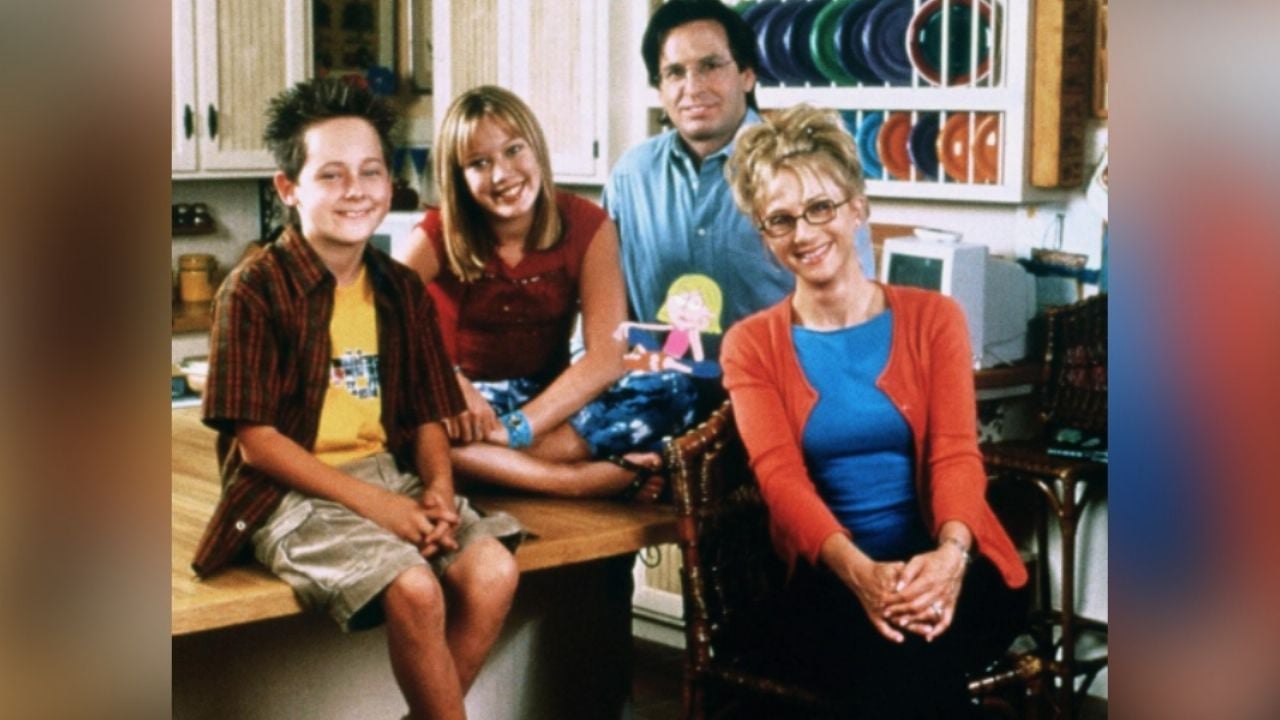 “Esto duele”: Hilary Duff reacciona devastada al suicidio de Robert Carradine, su padre en ‘Lizzie McGuire’