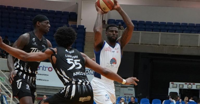 Tony Farmer no pudo darle el triunfo a los emplumados