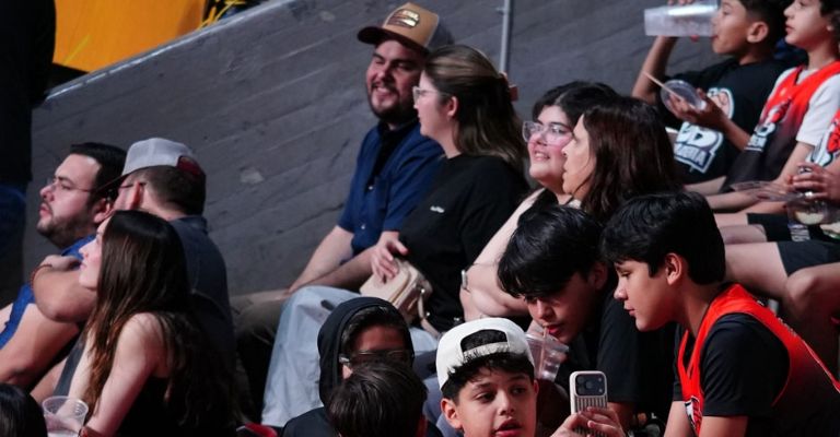 La afición de Rayos respondió  en toda la serie