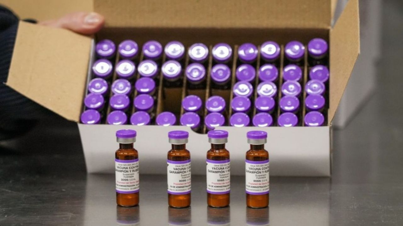 Sonora recibe 180 mil dosis de vacunas contra el sarampión para reforzar esquemas en toda la entidad