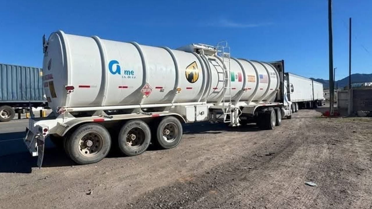 Huachicol en Sonora: Decomisan tres tractocamiones con 175 mil litros de combustible ilegal
