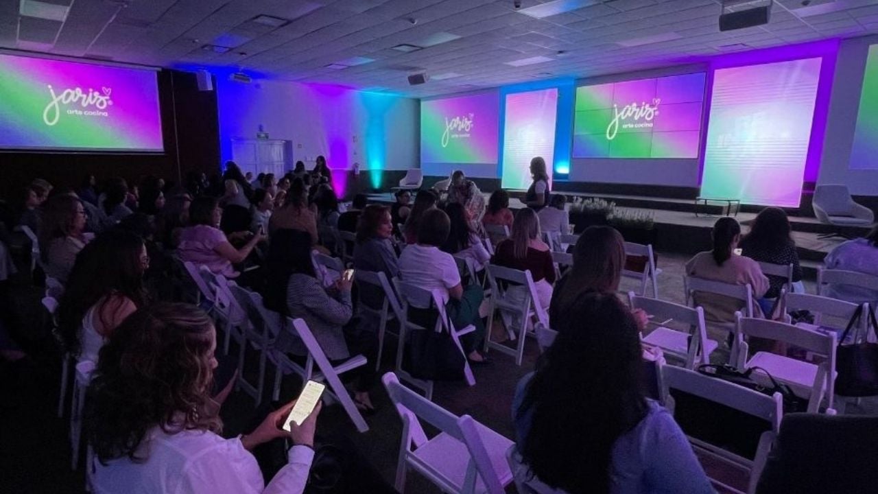Hermosillo: Emprendedoras, empresarias y profesionistas viven una experiencia de crecimiento personal en Women Up!