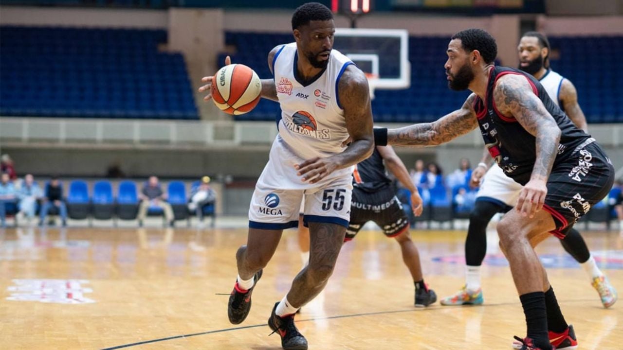 Queda corta reacción de los Halcones y Obregón cae en casa ante los Toros de la Laguna