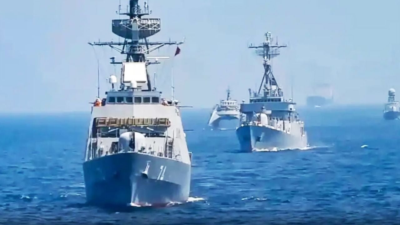 Irán amenaza con cierre total del estrecho de Ormuz; atacará a toda embarcación que cruce