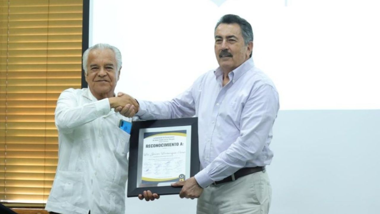 Vendedores de autos seminuevos agradecen el apoyo de las autoridades de Cajeme; dan reconocimiento a Lamarque