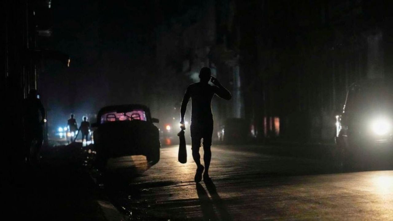 ¡Otro apagón! Cuba sufre avería de su principal central eléctrica, dejando dos tercios del país sin electricidad