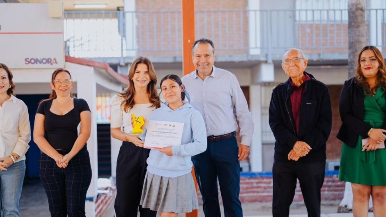 Antonio Astiazarán y Patty Ruibal entregan más de 600 reconocimientos al concluir el programa ‘Advertencia’ en Hermosillo