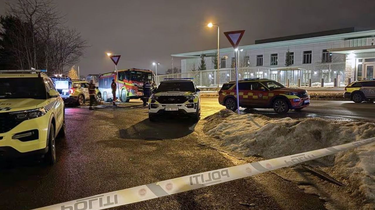 VIDEO: Explosión frente a embajada de Estados Unidos en Oslo provoca despliegue de seguridad