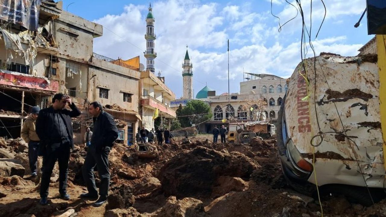 Aumentan víctimas por bombardeos de Israel en Líbano: 394 muertos y más de mil heridos