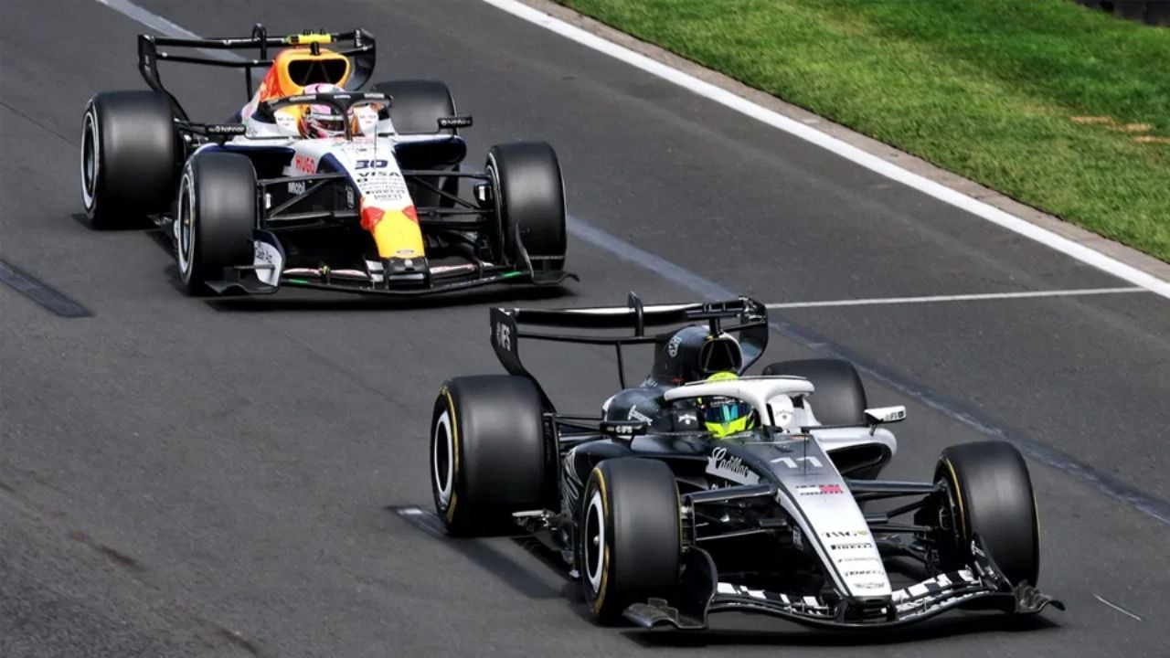 ‘Checo’ Pérez tiene la primera polémica en su regreso a la F1; Liam Lawson arremete contra el mexicano