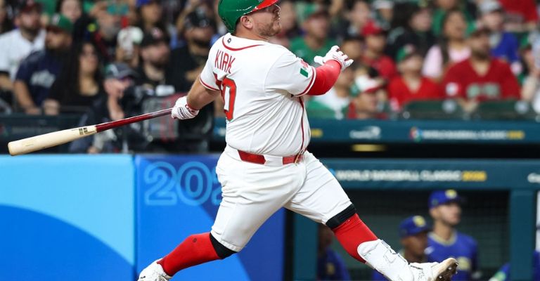 Kirk también se fue para la calle