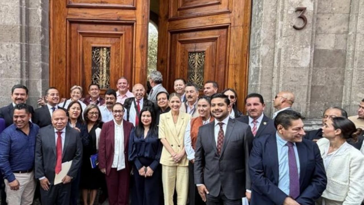 Claudia Sheinbaum se reúne con alcaldes de 61 municipios para ver índices de seguridad y programas sociales