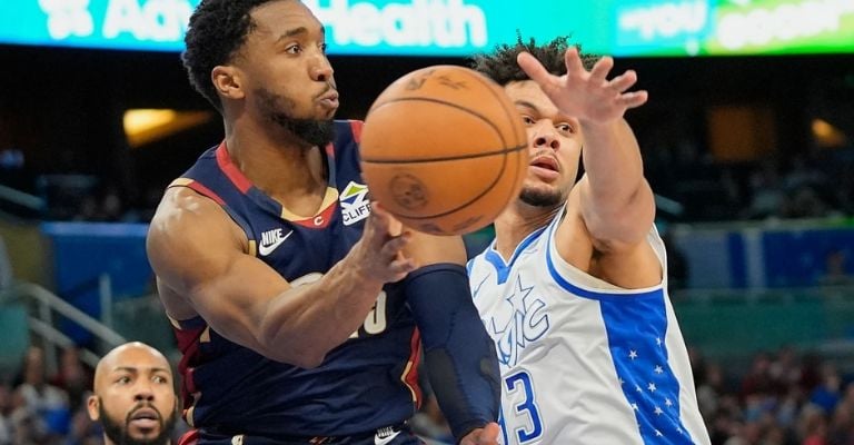 Mitchell no tuvo mucha fortuna bajo el aro