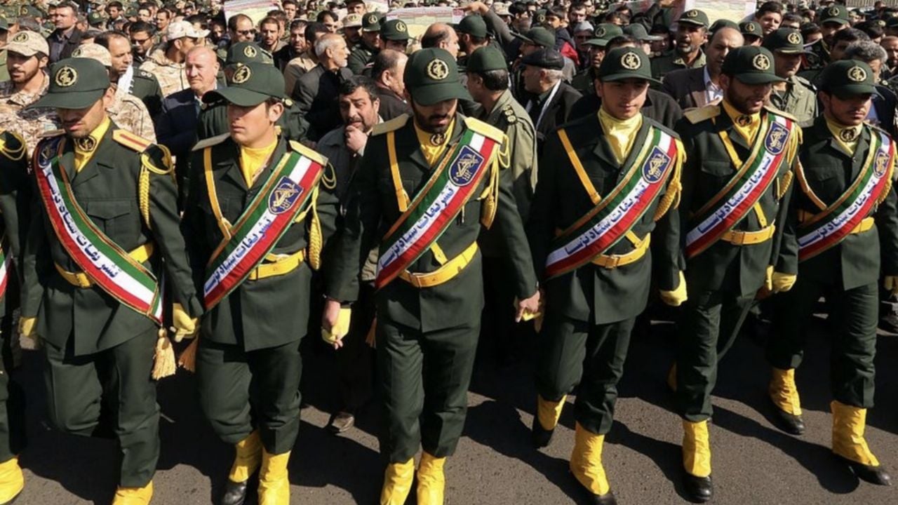 Caen 4 presuntos espías de la Guardia Revolucionaria de Irán en Bahréin; enfrentarían PENA DE MUERTE