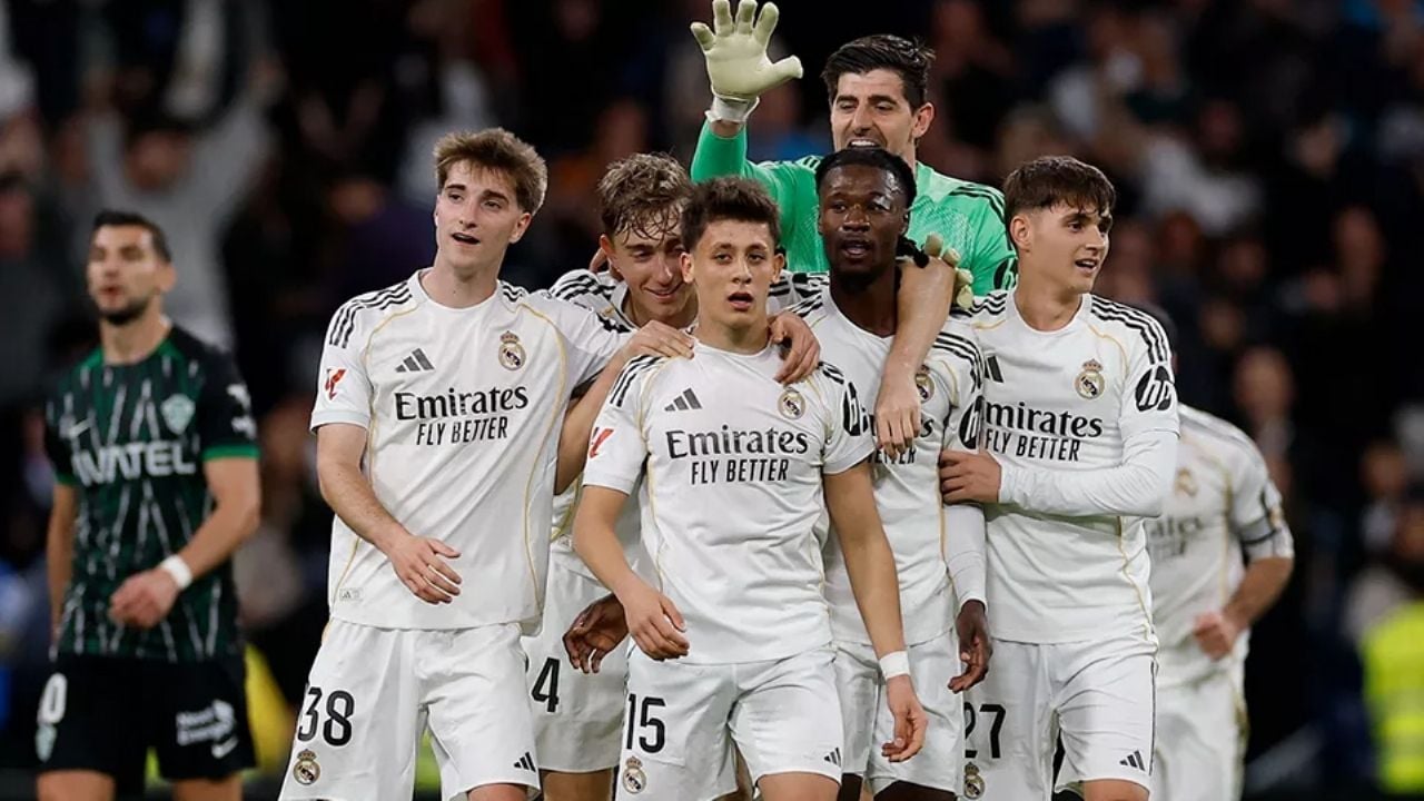 Real Madrid golea al Elche en la jornada 28 y mantiene viva la pelea por el título de LaLiga