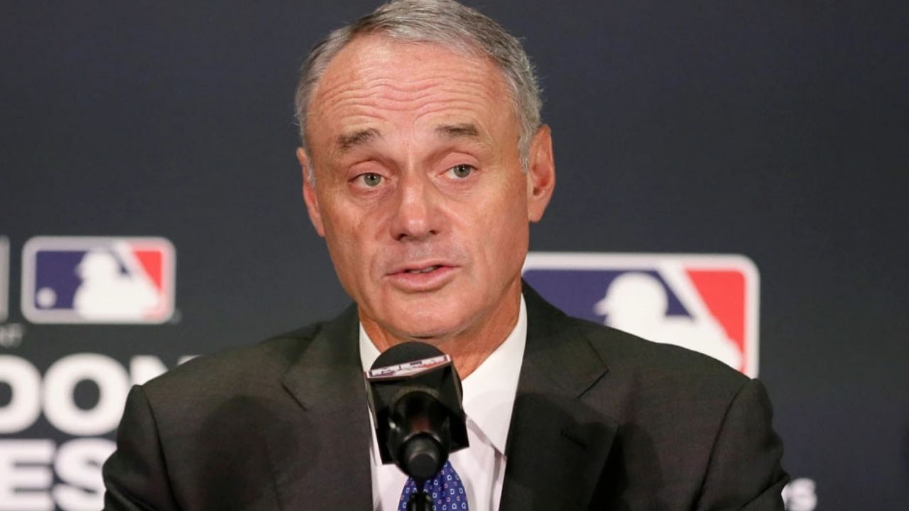 Rob Manfred no descarta trasladar el Clásico Mundial de Beisbol a media temporada de MLB