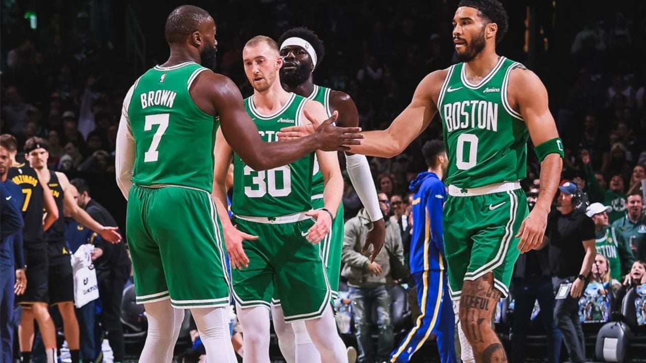 Brown y Tatum lideran a los Celtics a obtener una fácil victoria sobre los Warriors