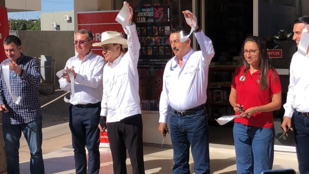 Gira de trabajo del gobernador Alfonso Durazo por Cajeme; entrega becas y ‘Colección 25 para el 25’