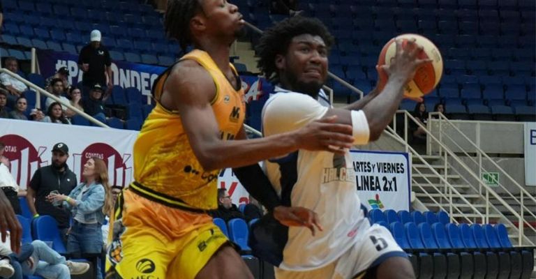 A los emplumados les va bien contra los sinaloenses