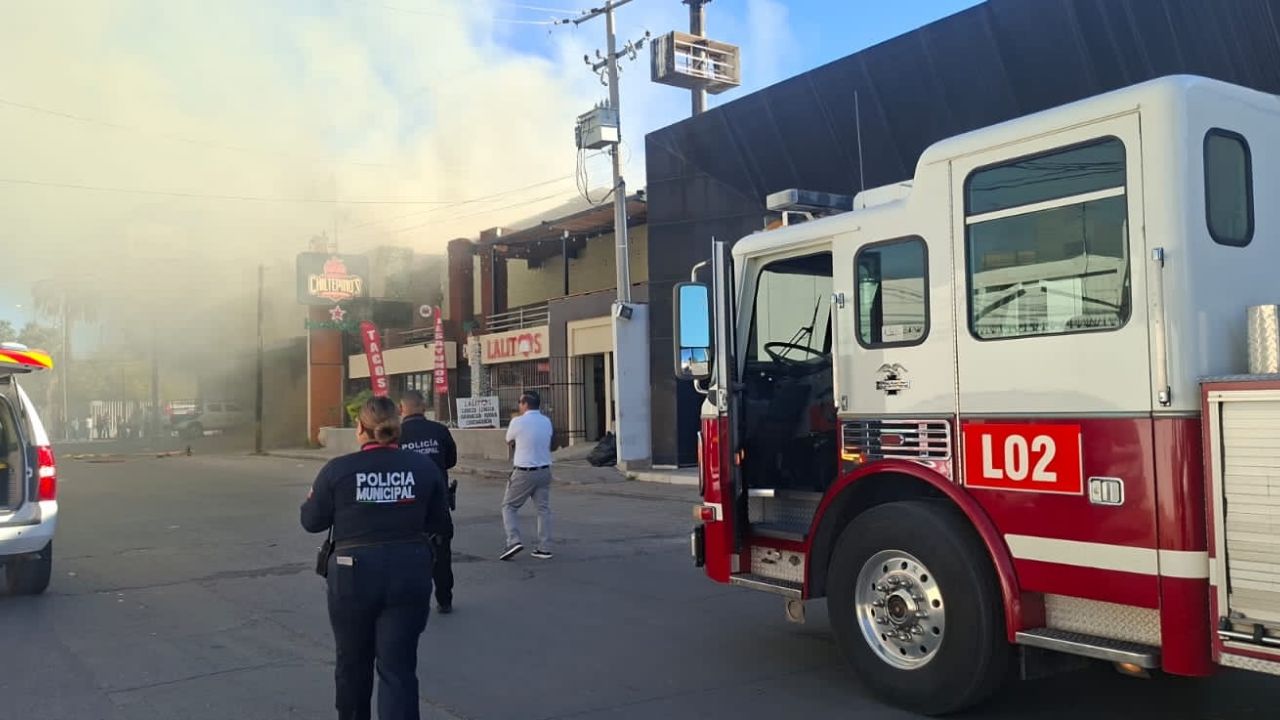 Fuerte explosión en negocio de Hermosillo moviliza a las autoridades este viernes