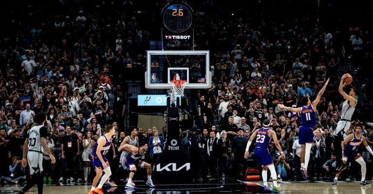 El disparo de Wemby selló el boleto de los Spurs