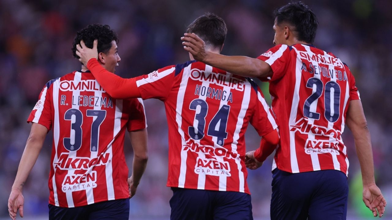 ¡Pega el líder! Guadalajara vence a Rayados y se afianza en la primera posición del Clausura 2026