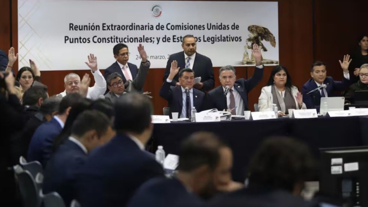 Plan B de Reforma Electoral obtiene 24 votos en comisiones del senado y avanza al pleno sin el PT