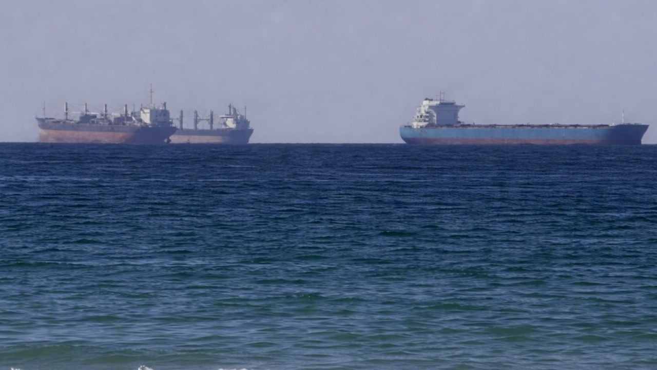 Régimen de Irán amenaza con bloquear el estrecho de Bab al Mandeb si EU invade su territorio