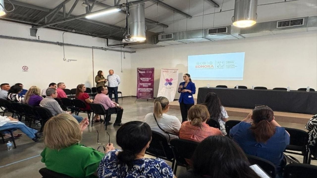 Capacitan a docentes para replicar programa Escuela para Padres Constructores de Paz en Hermosillo