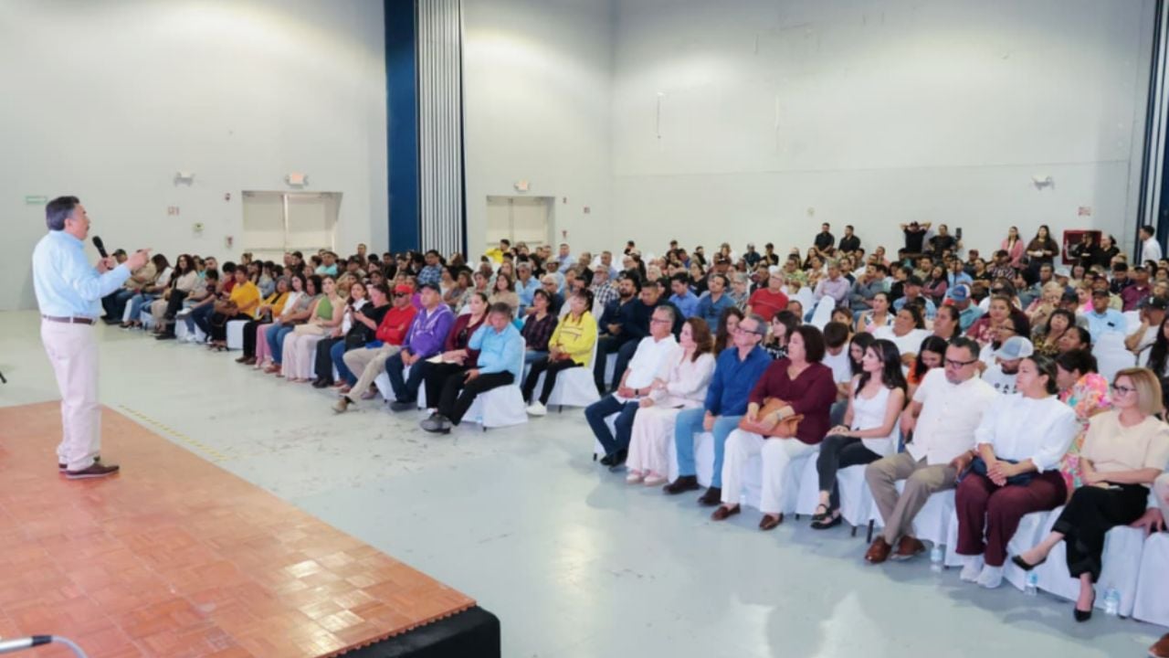 Javier Lamarque lleva mensaje de la Cuarta Transformación a Puerto Peñasco