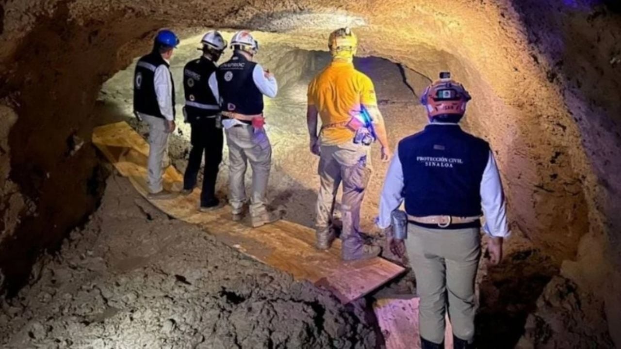 Rescatan con vida a minero tras derrumbe en El Rosario, Sinaloa; 3 trabajadores siguen atrapados
