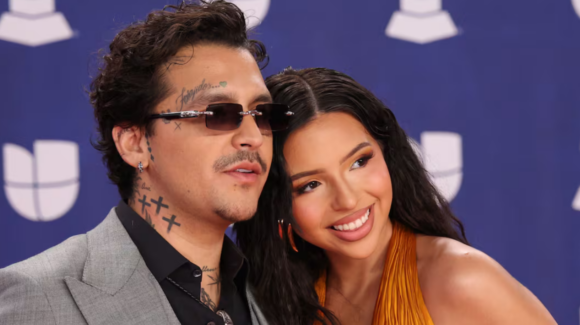 Ángela Aguilar manda fuerte mensaje tras severas críticas por subir al escenario con Christian Nodal