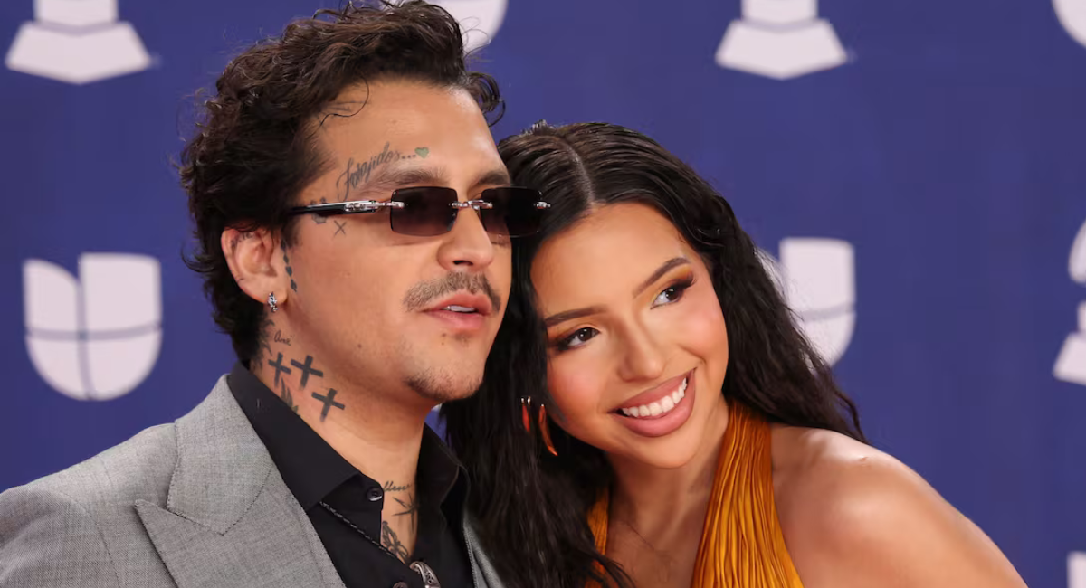 ¡Solito! Nodal desata rumores tras aparecer sin Ángela Aguilar en la Feria de San Marcos