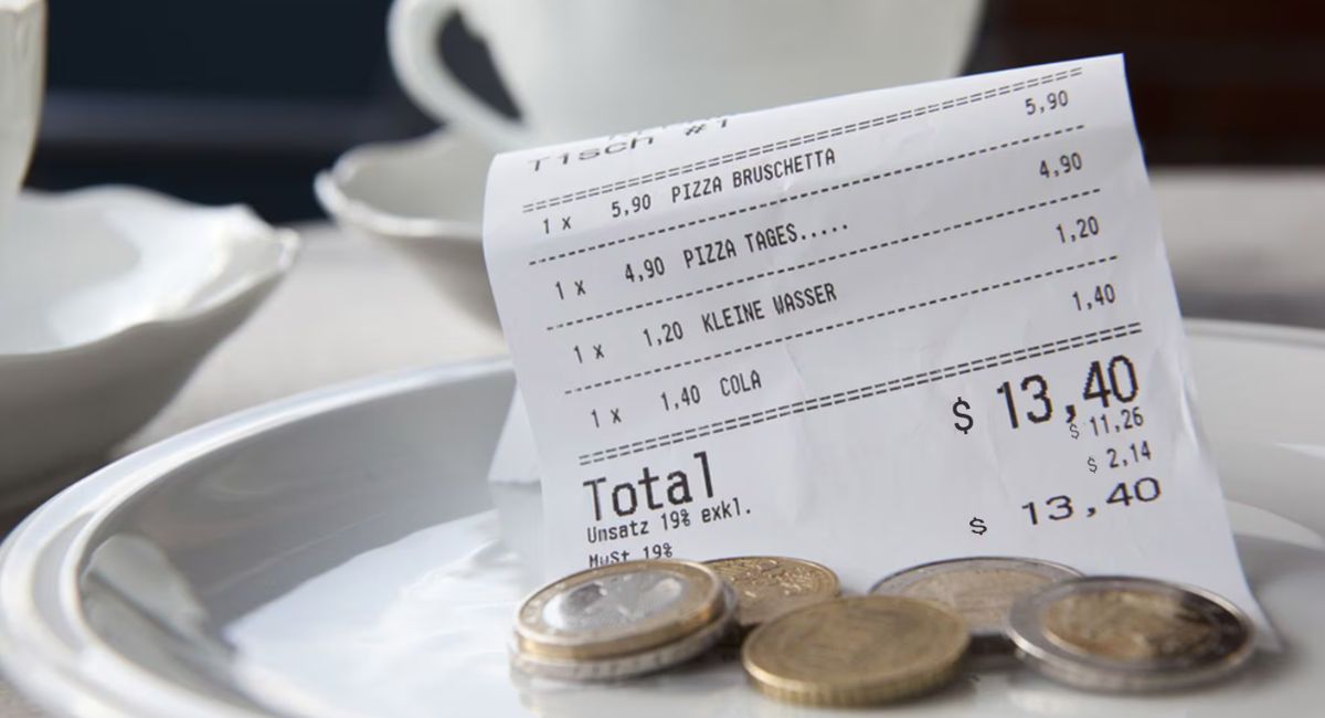 ¿Te cobran propina? Profeco anuncia que los negocios podrían pagar multa de hasta 3 millones de pesos