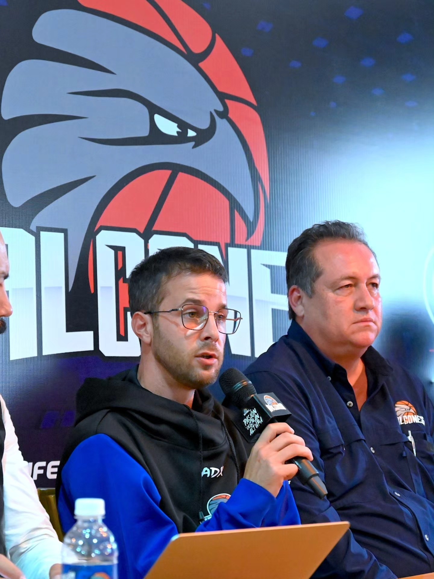 Gelpi en conferencia de prensa