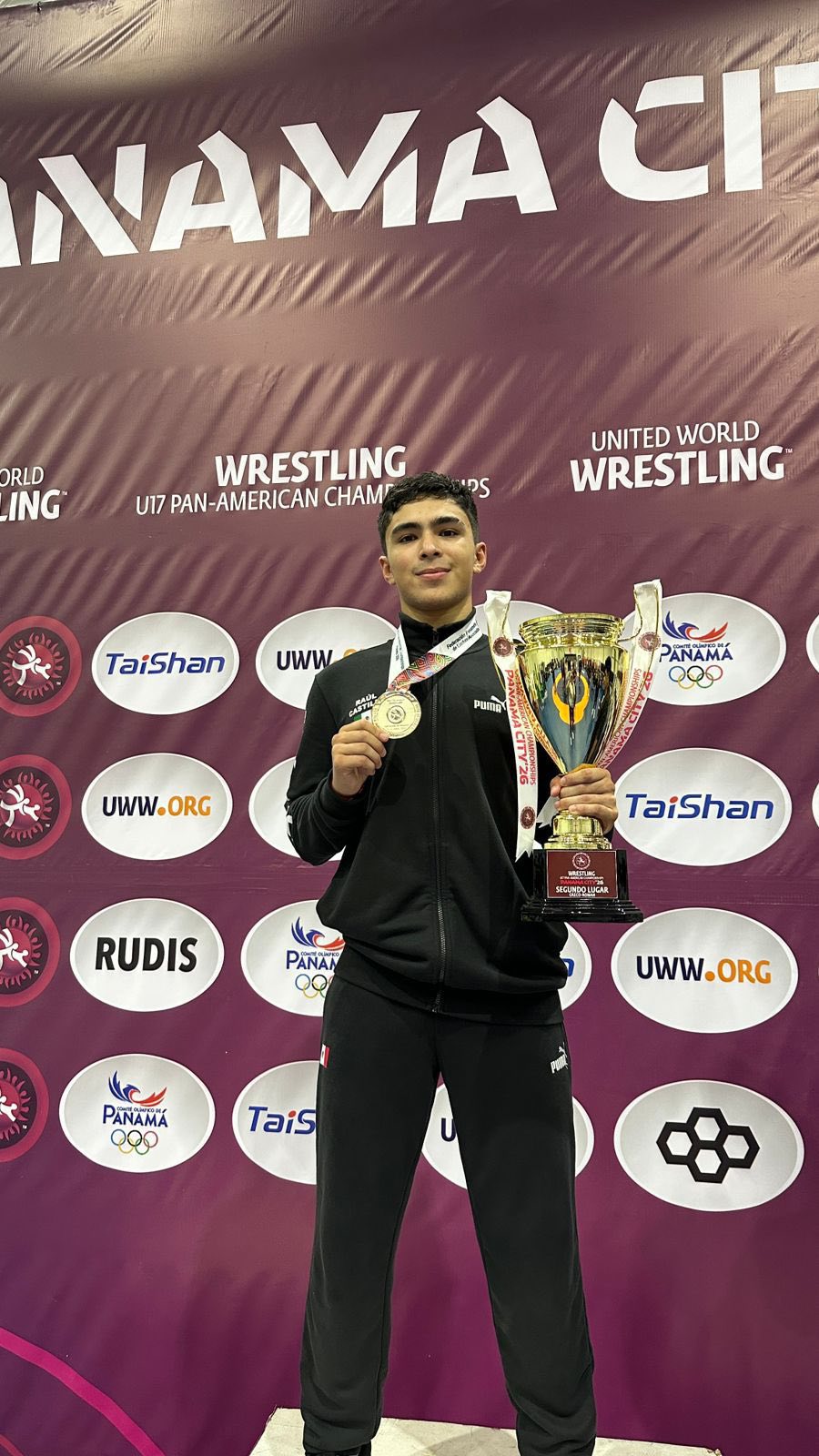 Dos sonorenses suben a lo más alto del podio en el campeonato panamericano de luchas asociadas sub 17