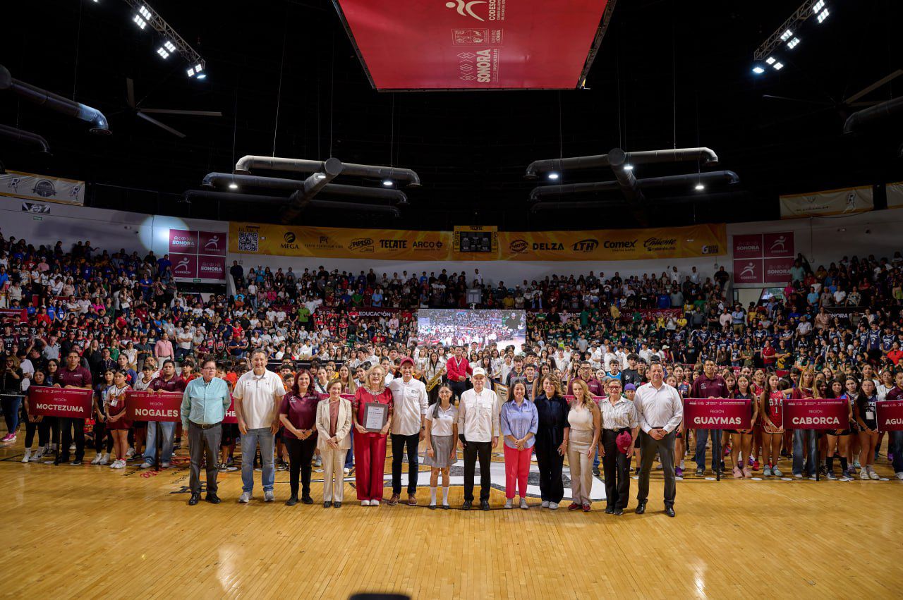 Durazo presente en la apertura del evento