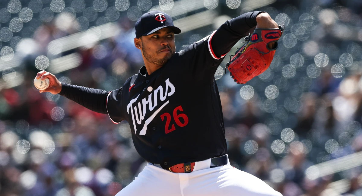 Bradley cumplió con su labor, pero el bullpen no lo ayudó