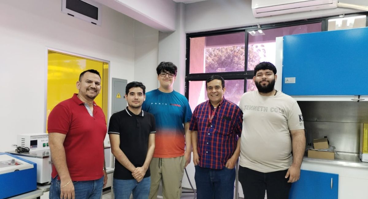 Estudiantes de Itesca realizan proyecto especializado en el diseño y fabricación de dispositivos semiconductores