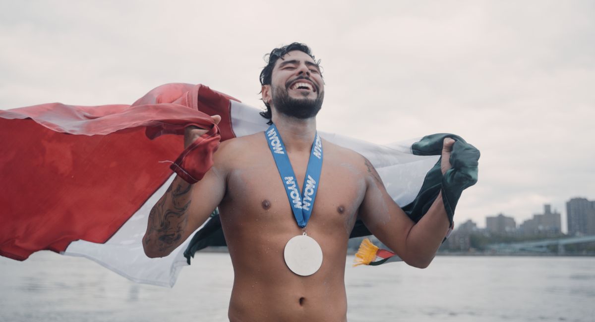 De Cozumel a Cancún, David Olvera nadó más de 80 kilómetros en mar abierto